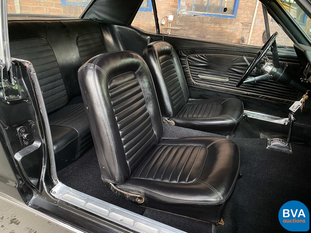 Ford-Mustang 4.7 V8 225 PS 1966.