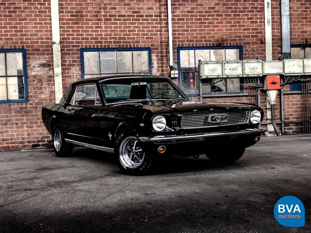 Ford-Mustang 4.7 V8 225 PS 1966.