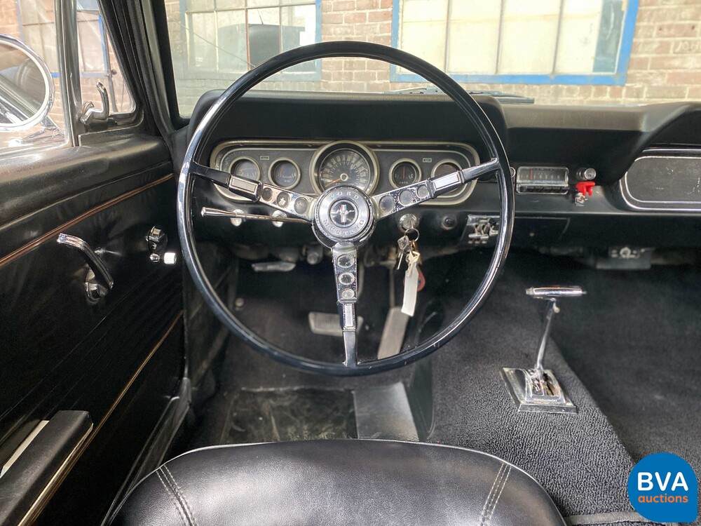 Ford-Mustang 4.7 V8 225 PS 1966.