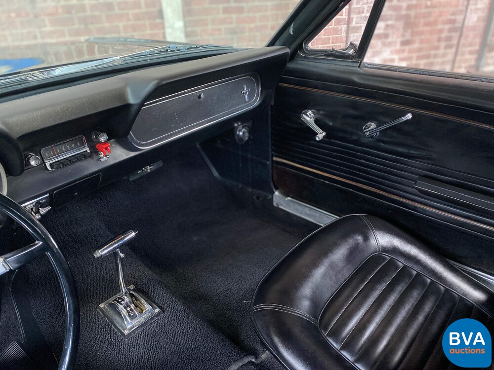 Ford-Mustang 4.7 V8 225 PS 1966.