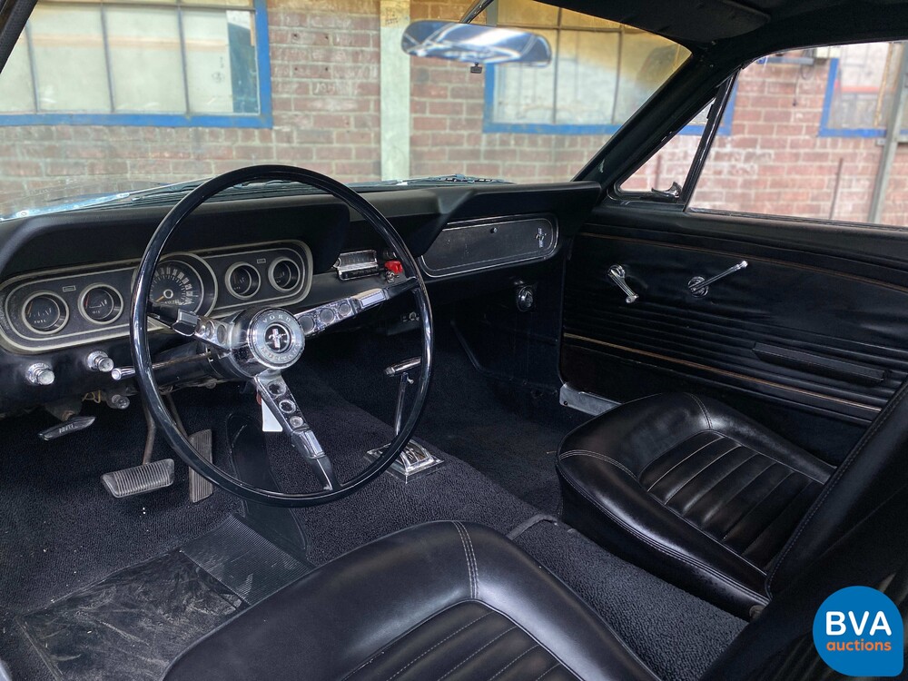 Ford-Mustang 4.7 V8 225 PS 1966.