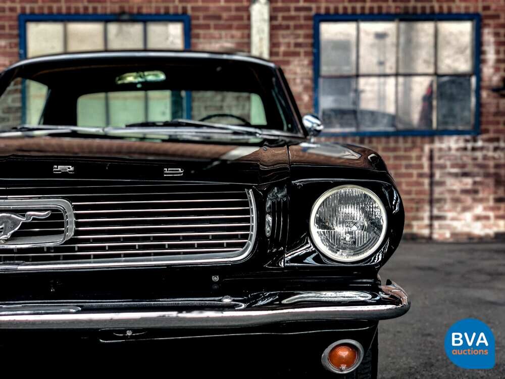 Ford-Mustang 4.7 V8 225 PS 1966.