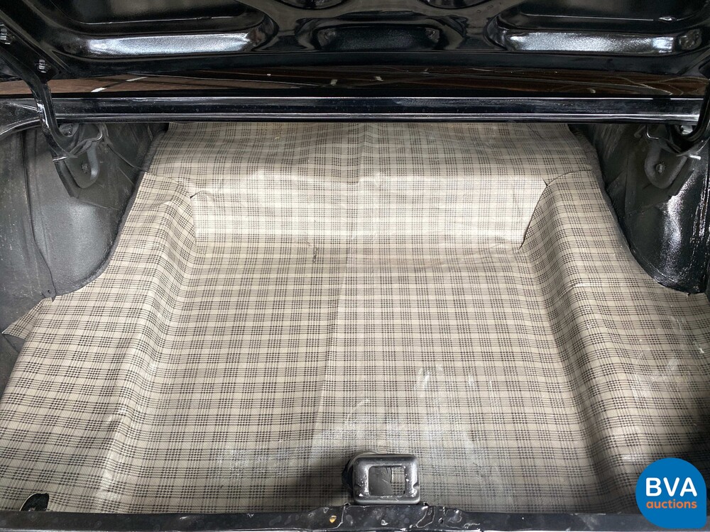 Ford-Mustang 4.7 V8 225 PS 1966.