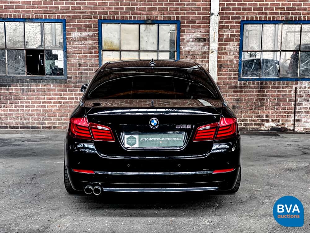 BMW 528i High Executive / F10 258 PS 2010.