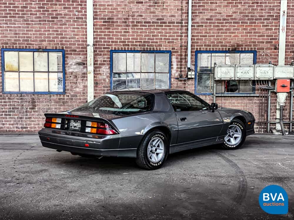 Chevrolet Camaro V6 140 PS 1990.