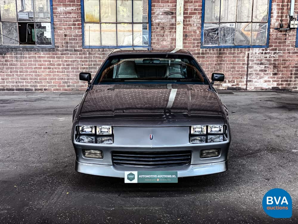 Chevrolet Camaro V6 140 PS 1990.