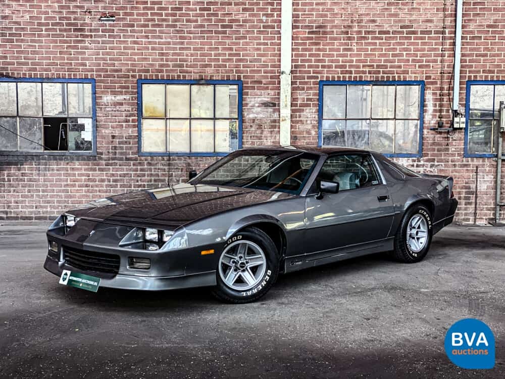 Chevrolet Camaro V6 140 PS 1990.