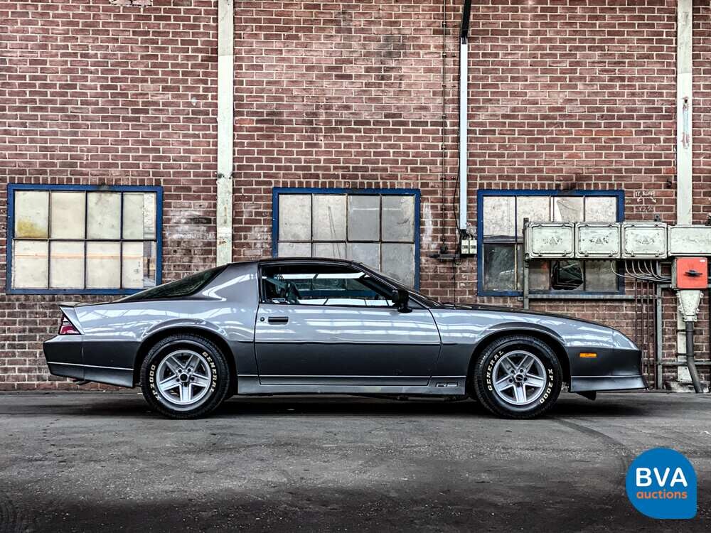 Chevrolet Camaro V6 140 PS 1990.