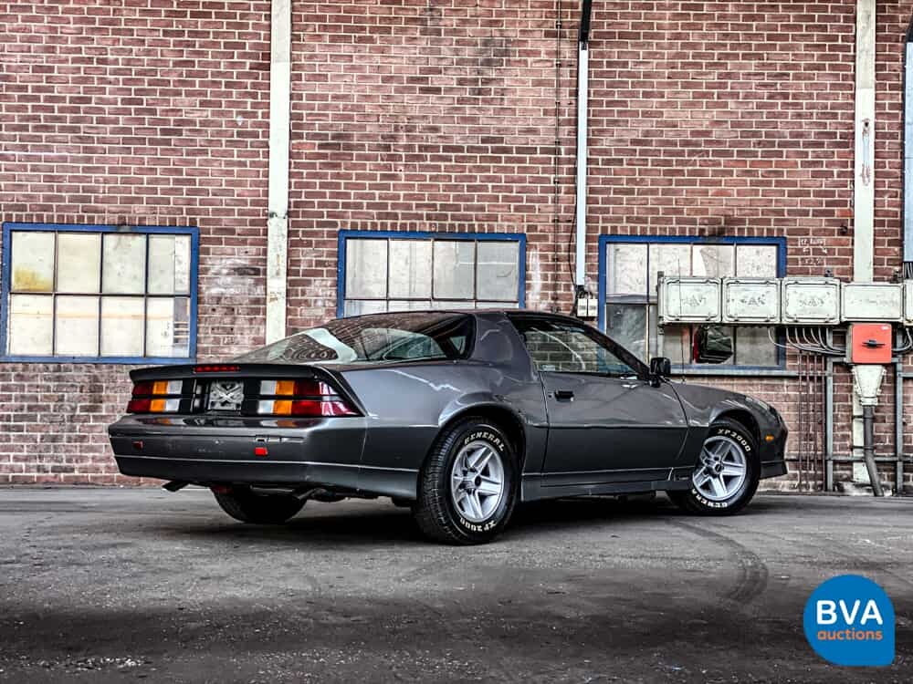 Chevrolet Camaro V6 140 PS 1990.