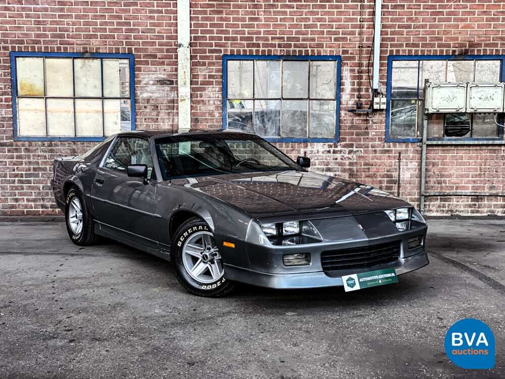 Chevrolet Camaro V6 140 PS 1990.