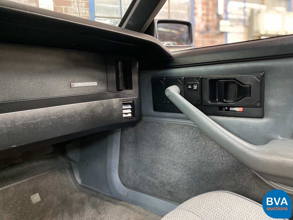 Chevrolet Camaro V6 140 PS 1990.