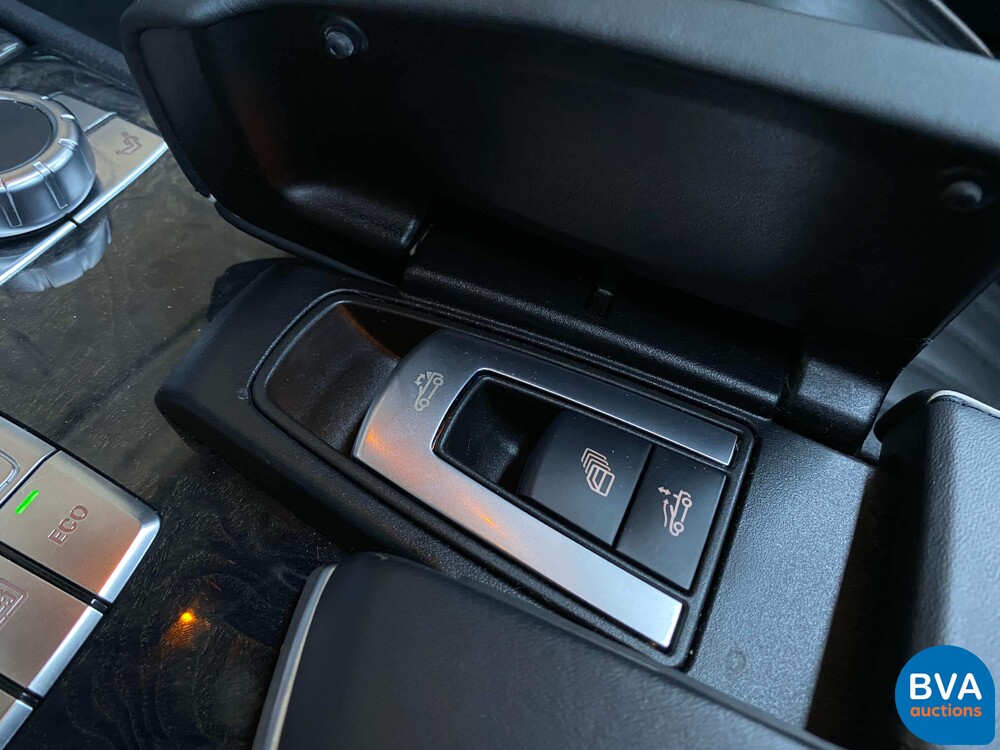 Mercedes-Benz SL550 AMG 4.6 V8 TT 435 PS 2013.