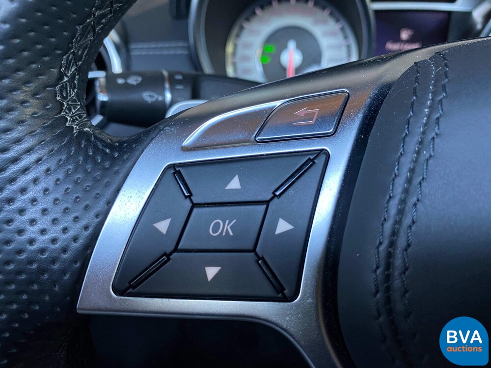 Mercedes-Benz SL550 AMG 4.6 V8 TT 435 PS 2013.