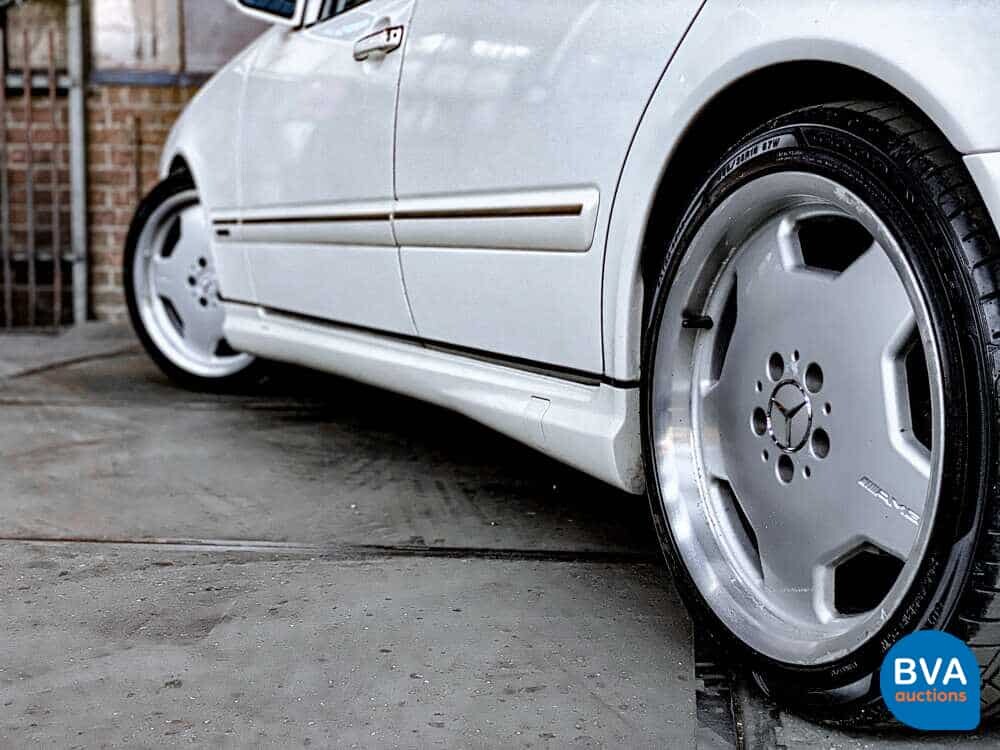 Mercedes-Benz E55 AMG Kombi 5.4 V8 354pk E-Klasse 2002 -YOUNGTIMER-, K-833-NL.