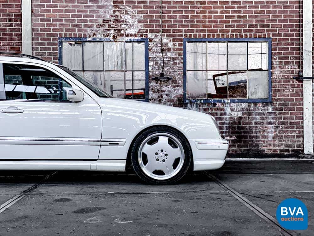 Mercedes-Benz E55 AMG Kombi 5.4 V8 354pk E-Klasse 2002 -YOUNGTIMER-, K-833-NL.