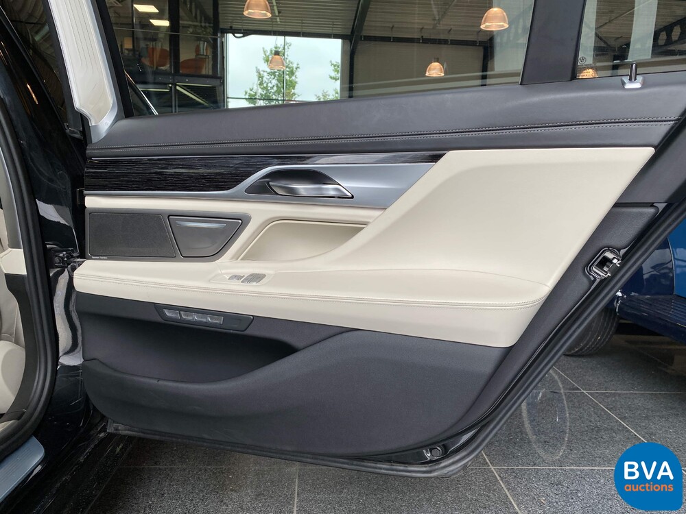 BMW M760Li xDrive V12 7er 609pk 2017 M760i M-Performance, ZS-365-F.