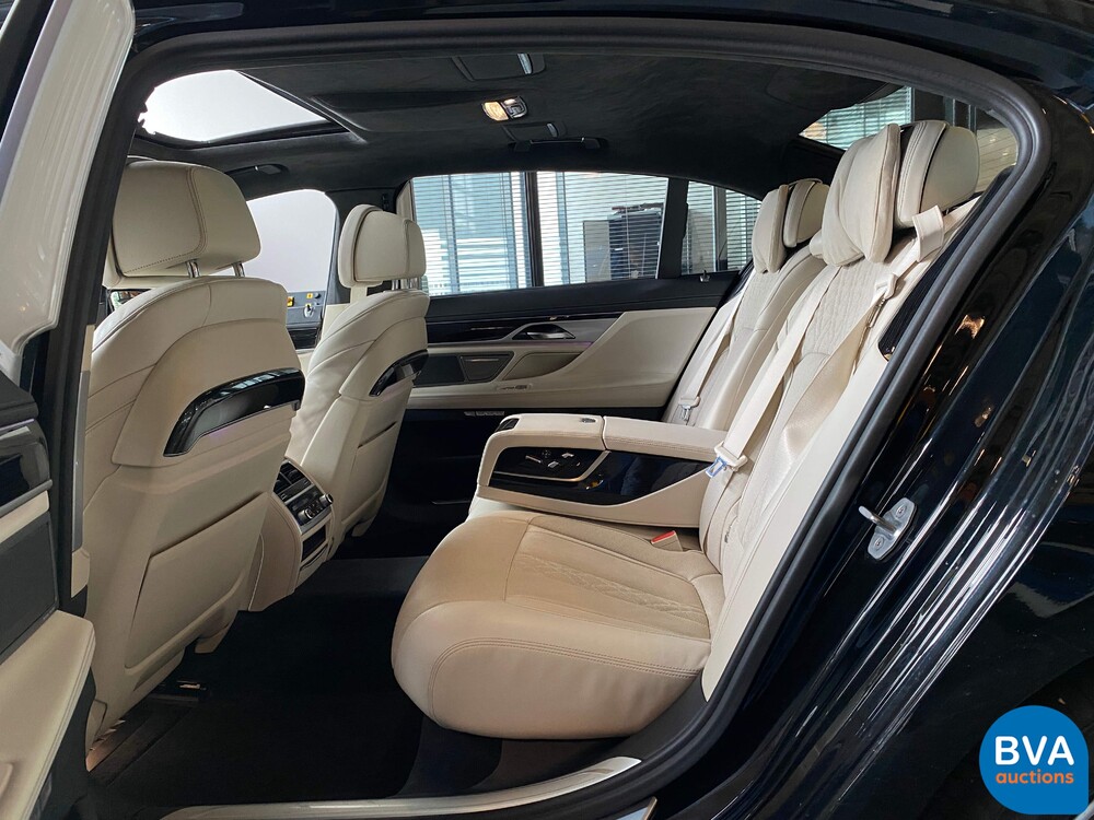 BMW M760Li xDrive V12 7er 609pk 2017 M760i M-Performance, ZS-365-F.