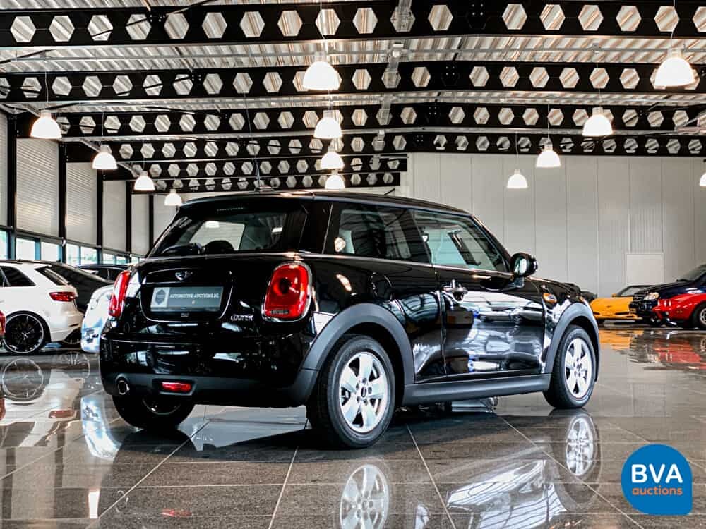 Mini Cooper Ernsthaftes Geschäft 1.5 136 PS 2015, KP-017-H.