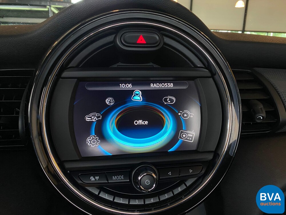 Mini Cooper Ernsthaftes Geschäft 1.5 136 PS 2015, KP-017-H.