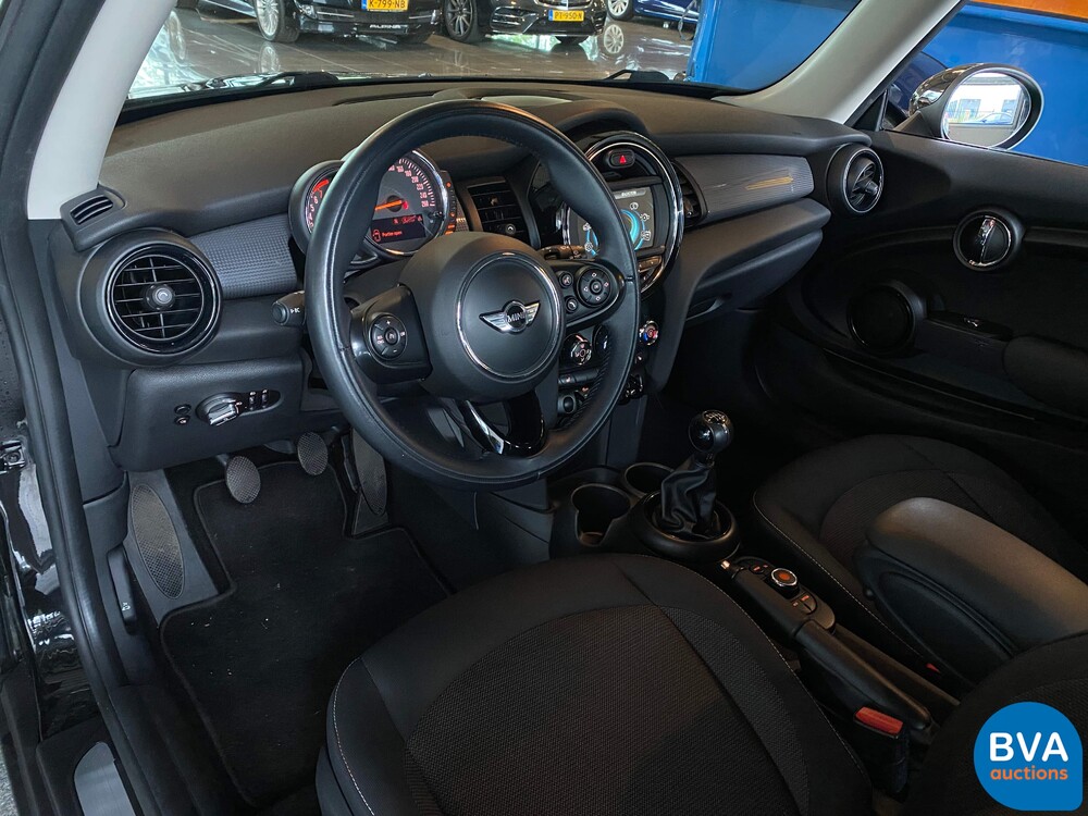 Mini Cooper Ernsthaftes Geschäft 1.5 136 PS 2015, KP-017-H.