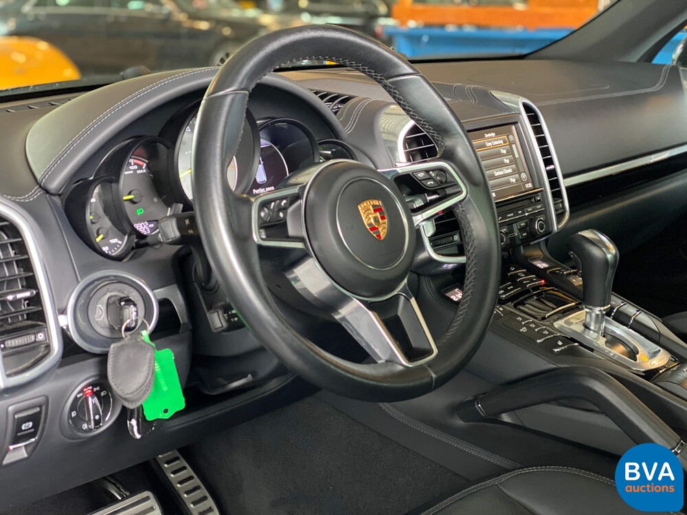 Porsche Cayenne 3.0 S E-Hybrid 462pk 2014, -Org NL- 8-XZR-10.