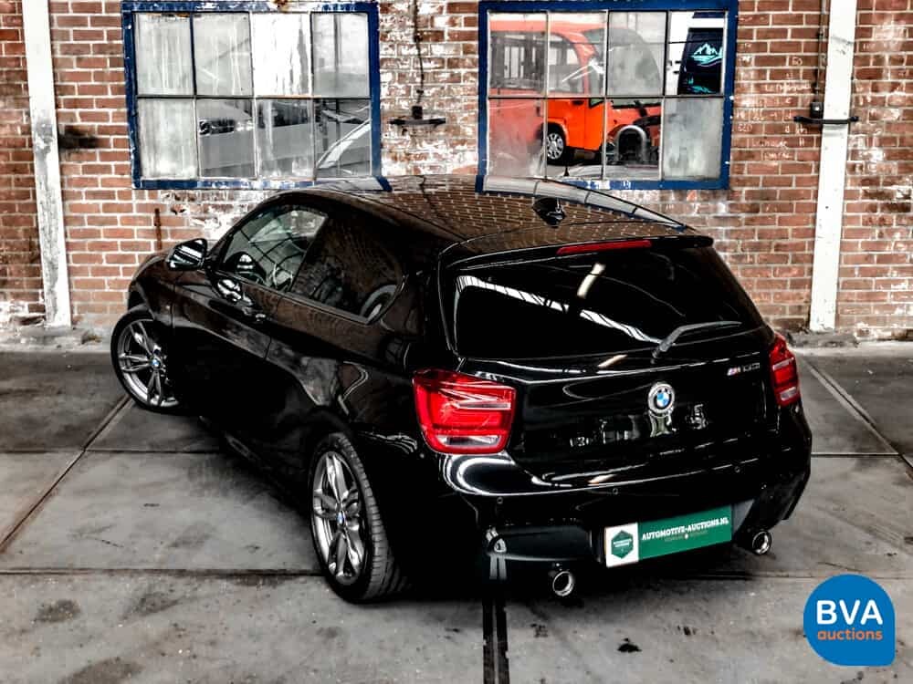 BMW M135i M-Sport 320pk M-Performance Schaltgetriebe 1-Serie 2012, NL Zulassung.