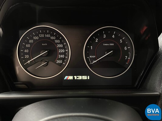 BMW M135i M-Sport 320pk M-Performance Manual transmission 1-Series 2012, NL registration.