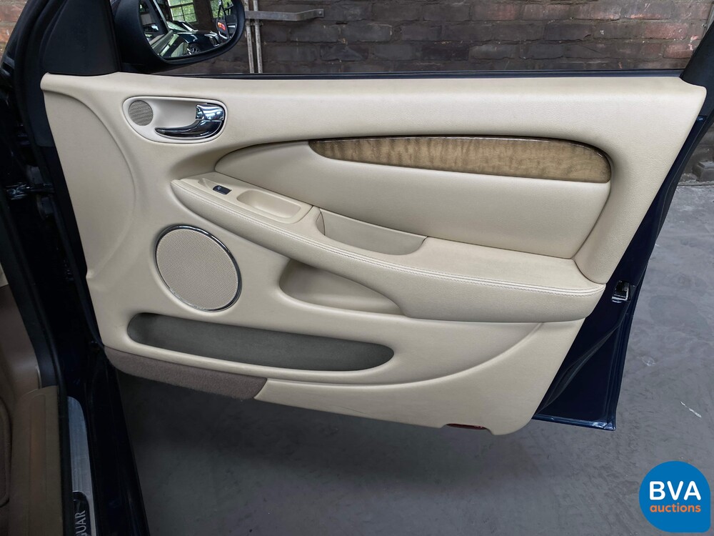 Jaguar X-type 2.5 V6 197pk 2006, 25-HSN-8