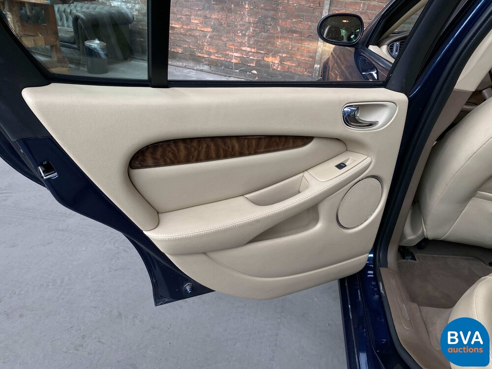 Jaguar X-type 2.5 V6 197pk 2006, 25-HSN-8