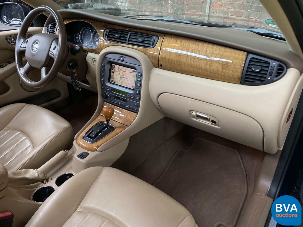 Jaguar X-type 2.5 V6 197pk 2006, 25-HSN-8