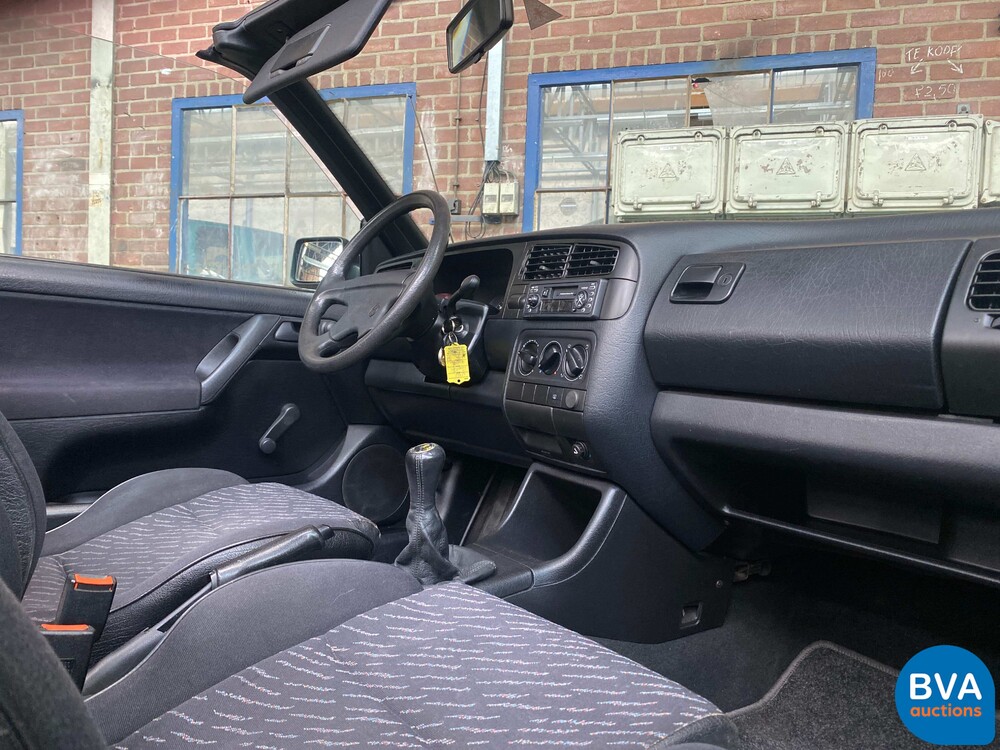 Volkswagen Golf 1.8 Convertible 75hp E2 -Org. NL-, J-PPL-61.