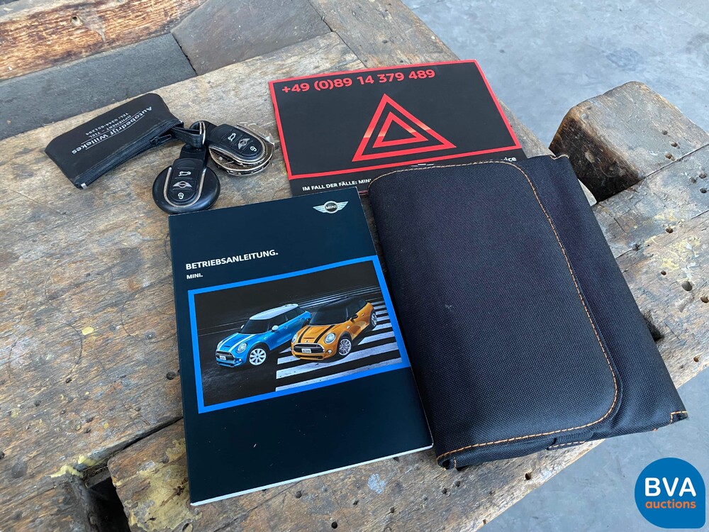 Mini-Cooper 2.0 John Cooper Works (JCW) Chile 231 PS 2016 F56, G-661-FG.