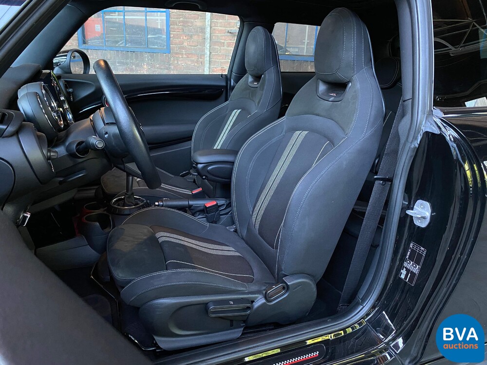 Mini-Cooper 2.0 John Cooper Works (JCW) Chile 231 PS 2016 F56, G-661-FG.