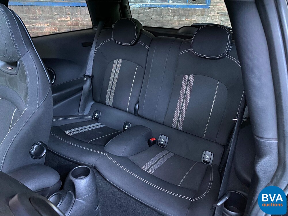 Mini-Cooper 2.0 John Cooper Works (JCW) Chile 231 PS 2016 F56, G-661-FG.