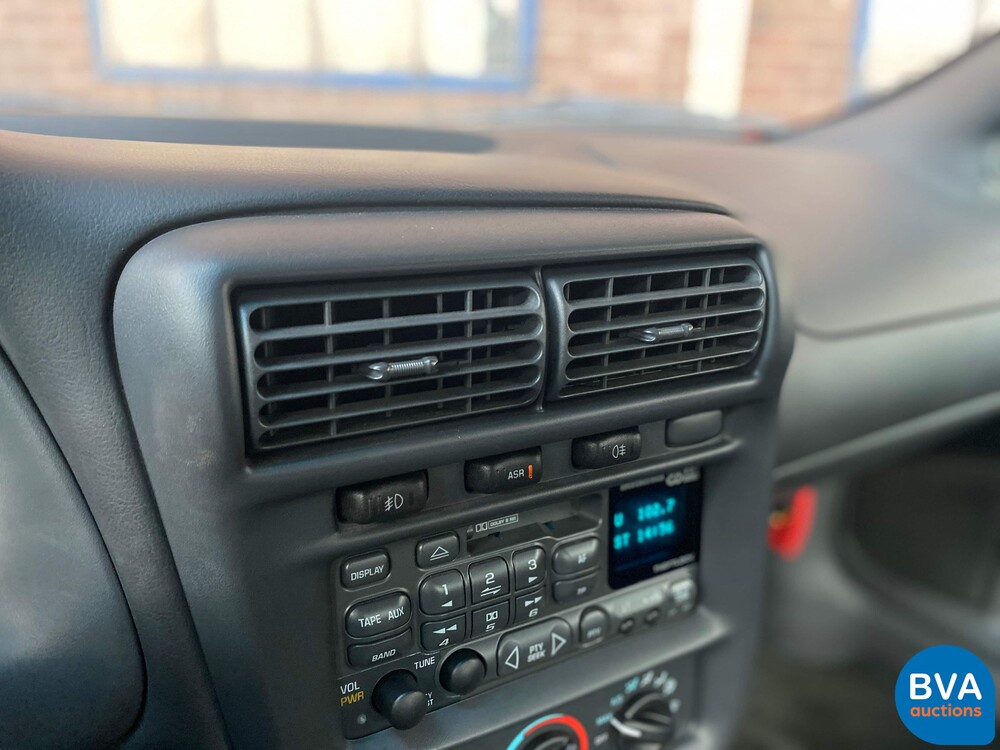 Chevrolet Camaro Z28 LS1 5.7L V8 288hp 1998.