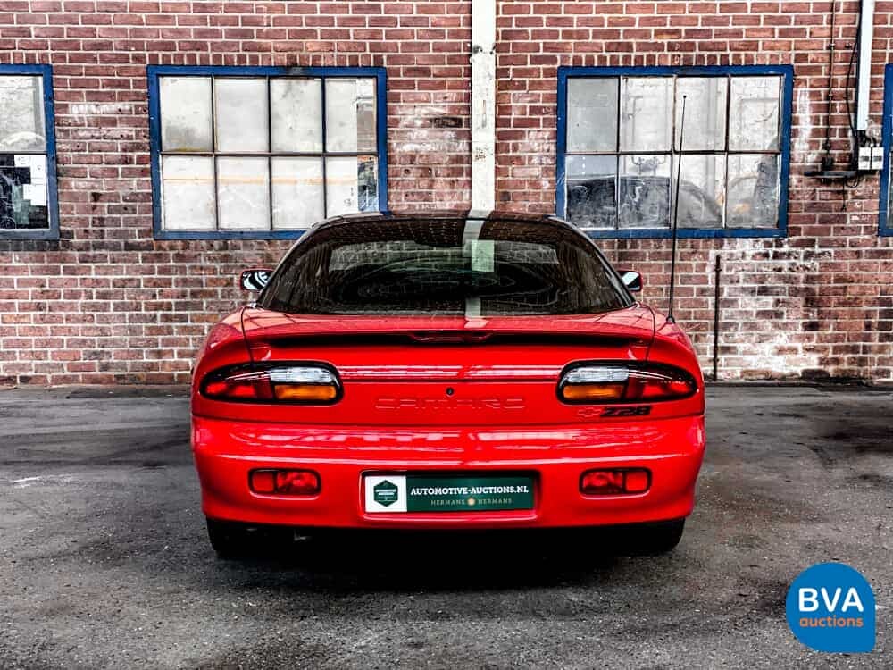 Chevrolet Camaro Z28 LS1 5.7L V8 288hp 1998.