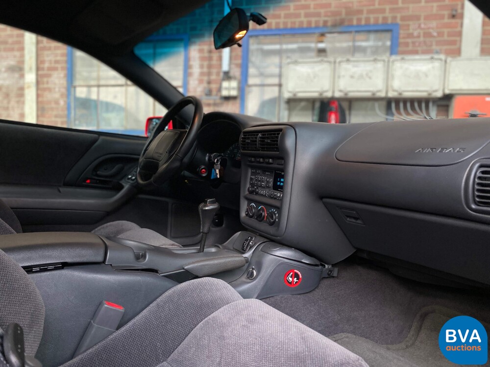 Chevrolet Camaro Z28 LS1 5.7L V8 288hp 1998.