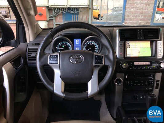 Toyota Land Cruiser 3-door 3.0 D-4D VX Automatic 2010, 01-LHF-8.