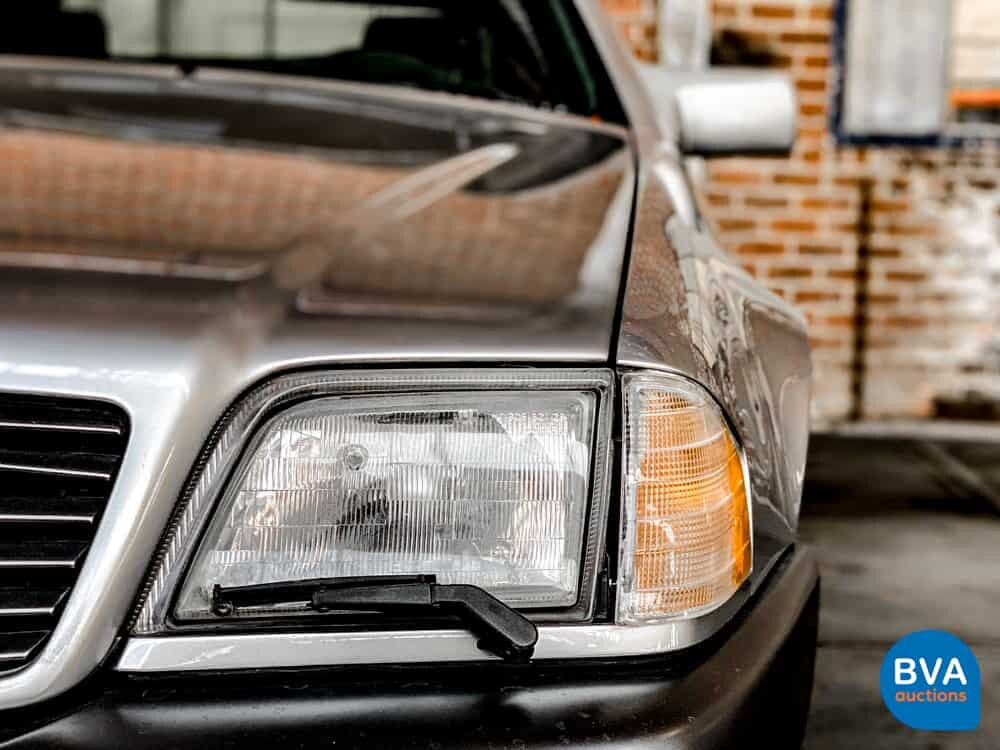 Mercedes-Benz SL600 6.0 V12 R129 1995
