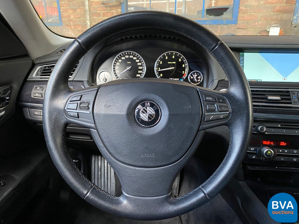 BMW Aktivhybrid 7 4.4 V8 F04 7er 465 PS 2011.