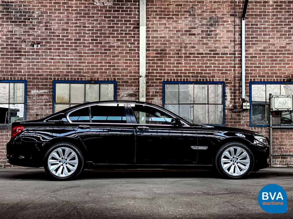 BMW Aktivhybrid 7 4.4 V8 F04 7er 465 PS 2011.
