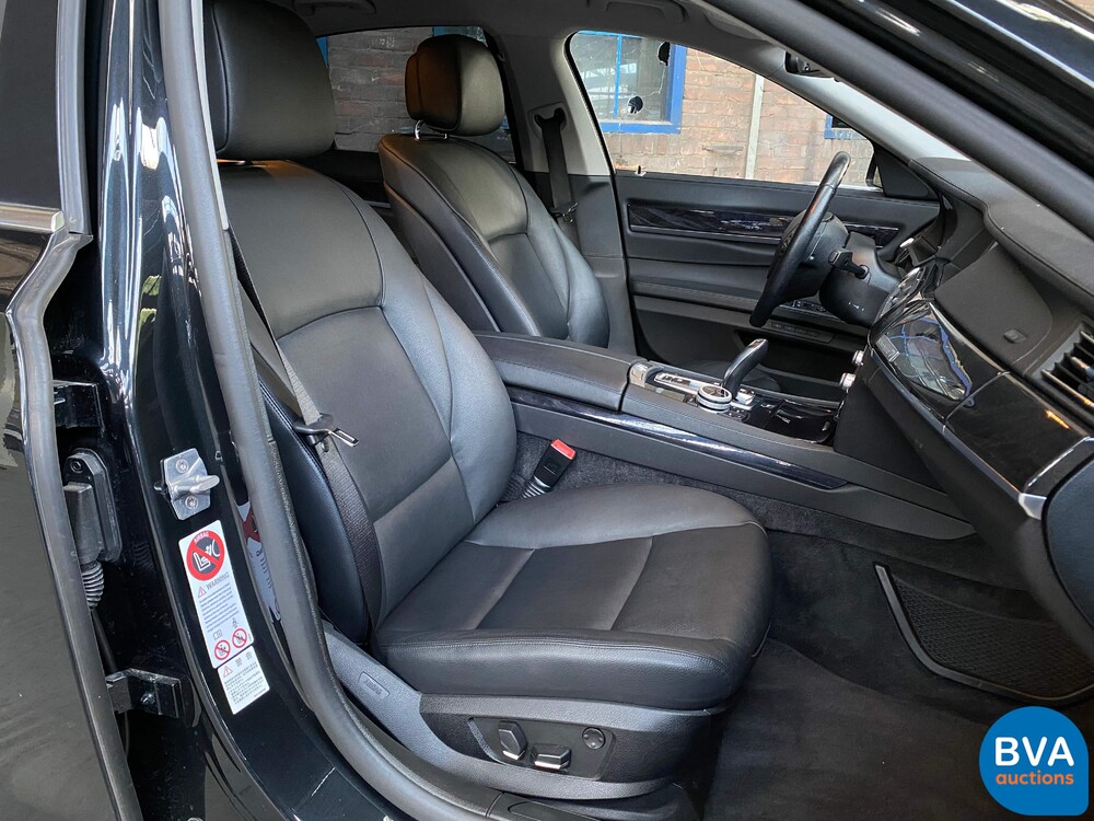 BMW Aktivhybrid 7 4.4 V8 F04 7er 465 PS 2011.
