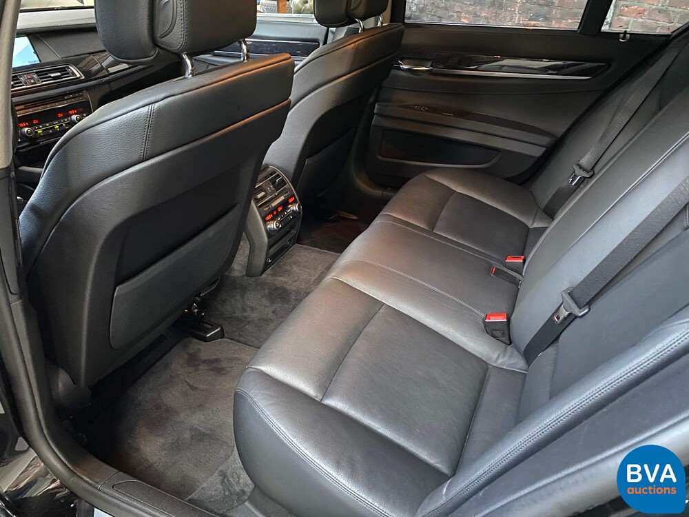 BMW Aktivhybrid 7 4.4 V8 F04 7er 465 PS 2011.