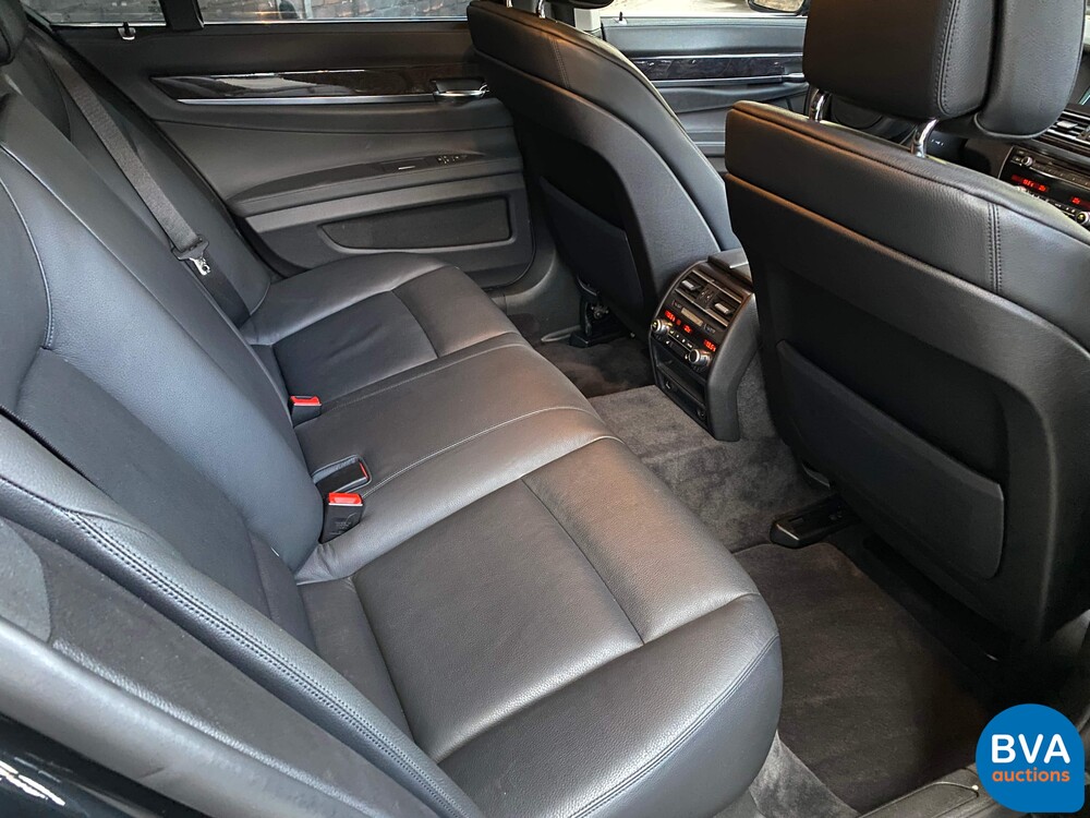 BMW Aktivhybrid 7 4.4 V8 F04 7er 465 PS 2011.