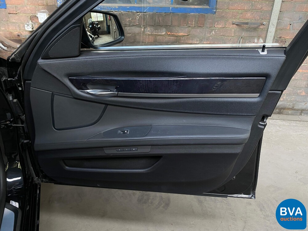 BMW Aktivhybrid 7 4.4 V8 F04 7er 465 PS 2011.