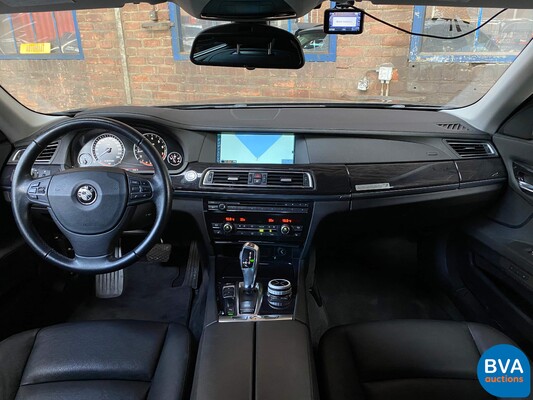 BMW Aktivhybrid 7 4.4 V8 F04 7er 465 PS 2011.