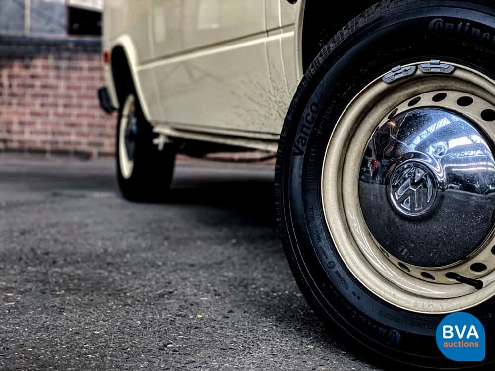 Volkswagen T3 Westfalia Camper Transporter 1982, J-680-JT.