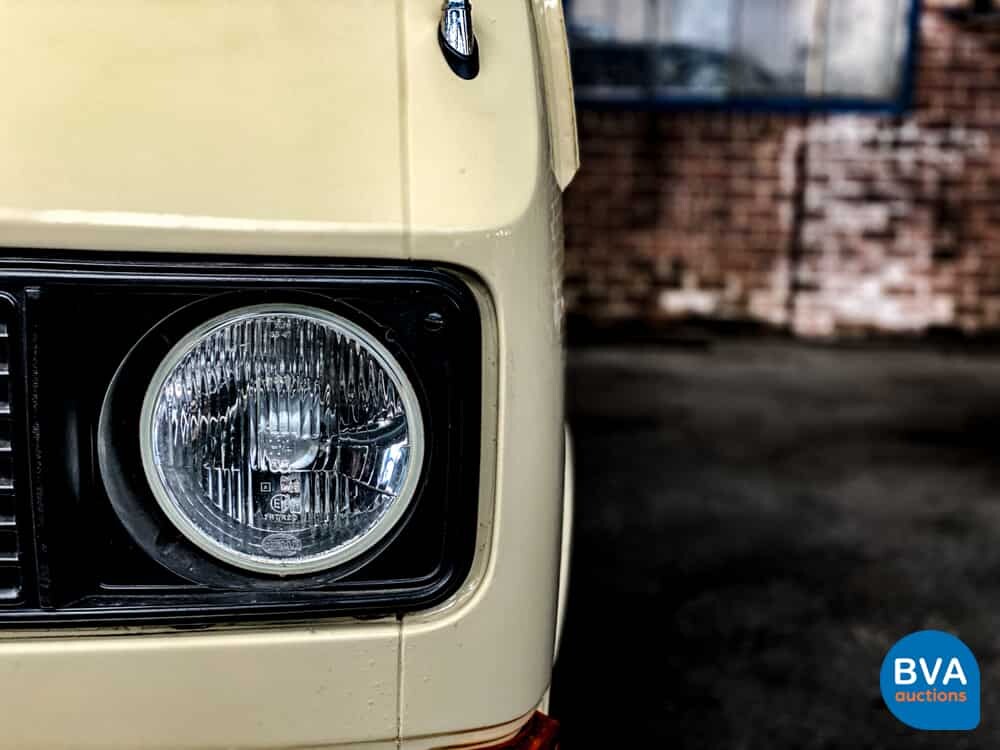 Volkswagen T3 Westfalia Camper Transporter 1982, J-680-JT.