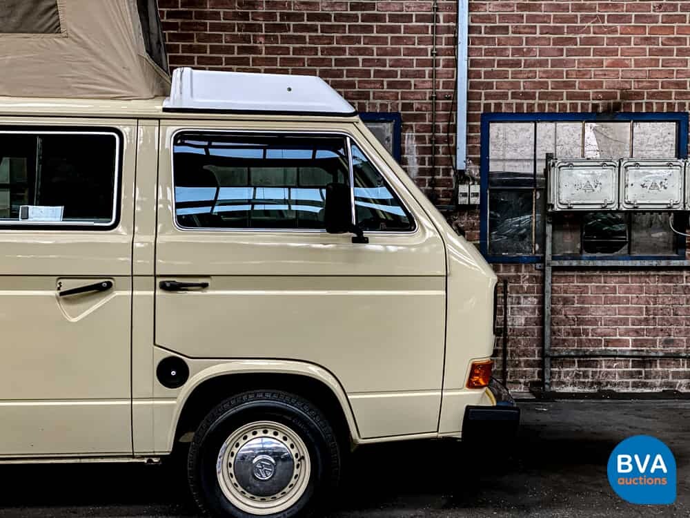 Volkswagen T3 Westfalia Camper Transporter 1982, J-680-JT.
