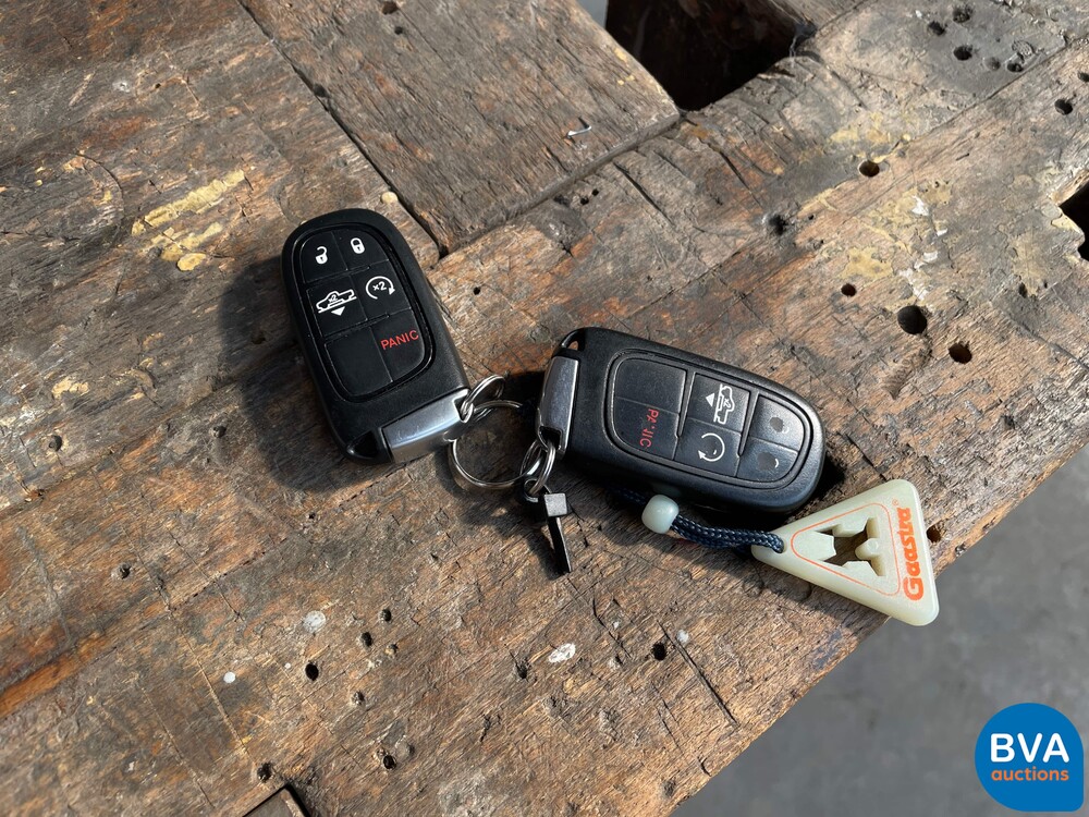 Dodge RAM 1500 Crew Cab 5.7L V8 Longhorn 401 PS 2017, -Org NL- V-737-JX.